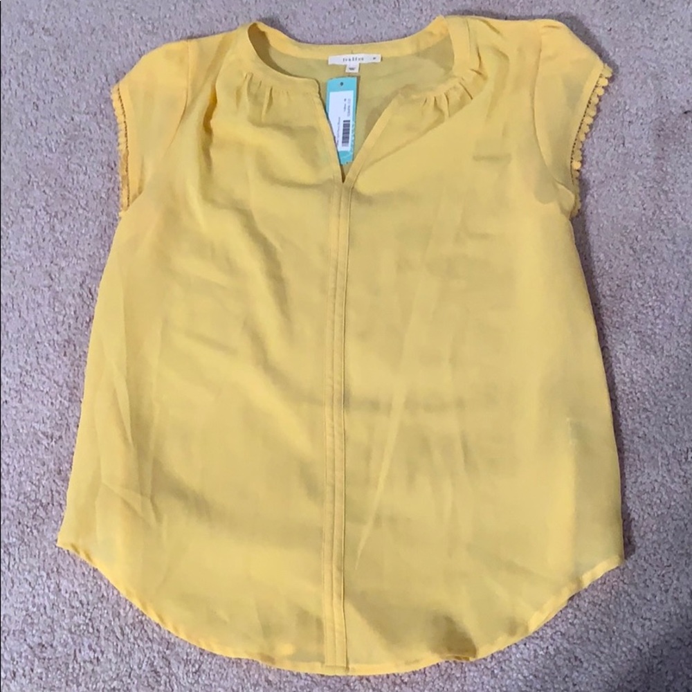 NWT fun2fun yellow blouse (StitchFix)